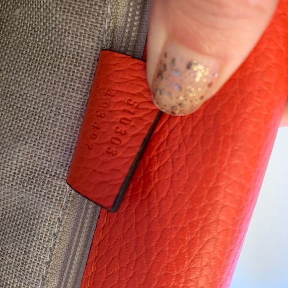 GUCCI Dollar Calfskin Interlocking G Shoulder Bag - Picture 8 of 8